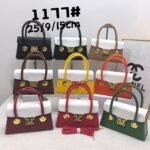 Cross-border women's fashion high-end texture factory handbag small square bag new niche shoulder bag casual crossbody bag  china handbags factory woman bags factory chinese handbags manufacturer woman bags manufacturer OEM ODM