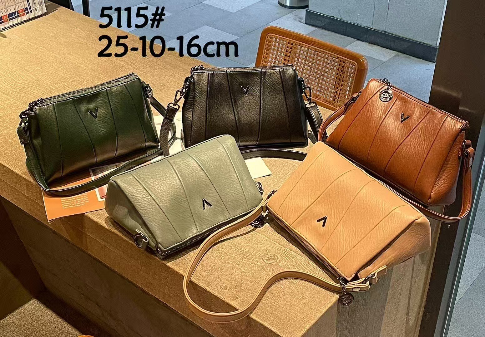 微信图片_20260506213424_121_5 Original design women's bag, fashionable new style shoulder crossbody handheld ladies bag, factory direct supply china handbags factory woman bags factory chinese handbags manufacturer woman bags manufacturer OEM ODM - Image 1